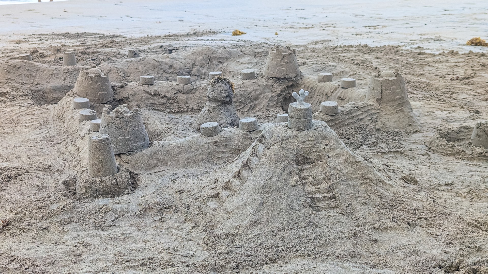 vacaciones-hotel-grand-sirenis-punta-cana-2500-nowm-pxl-20260325-211015073.jpg Castillo de Arena en la playa
