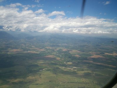 Subiendo hacia la Linea. Al fondo Caicedonia, mi cuidad de residencia