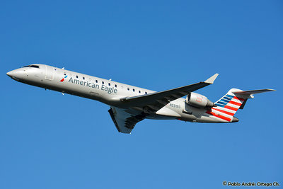 Bombardier CRJ-700 American Airlines Nuevo Livery