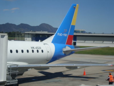 nuestro avion preparandose para continuar trabajando, algo que me llama la atencion es que 9N pareciera tener una deficiencia de aviones porque en las seis horas que estuve en el dorado no tuvieron nada de descanso