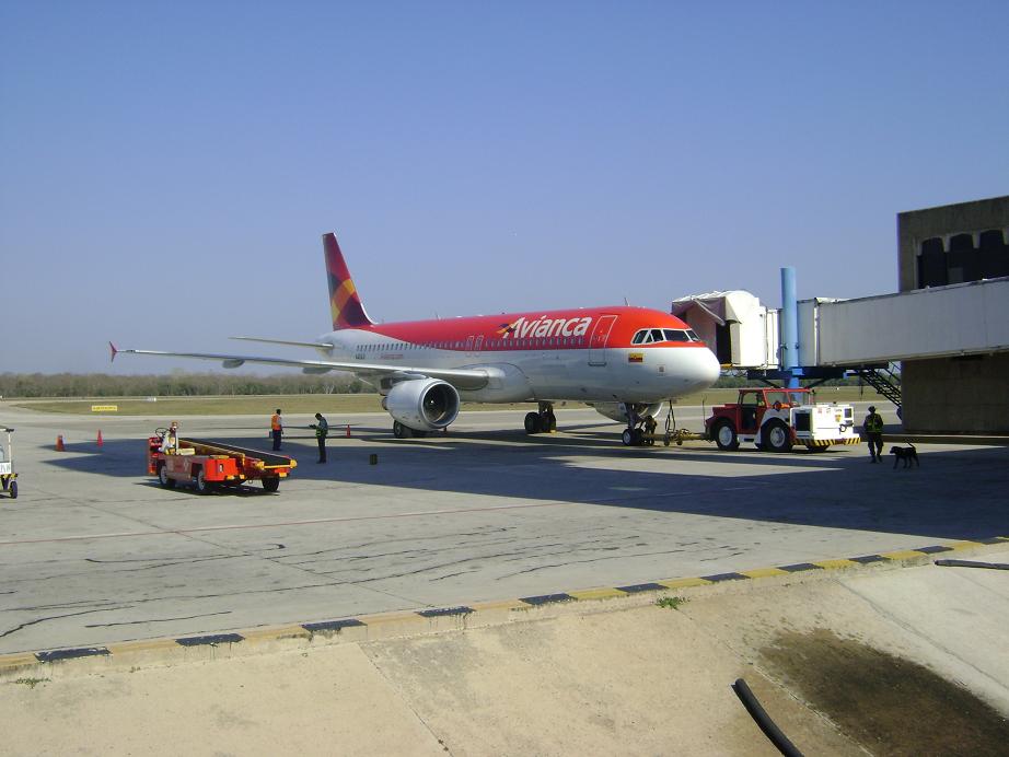 Airbus A320 de AvA rumbo a Miami