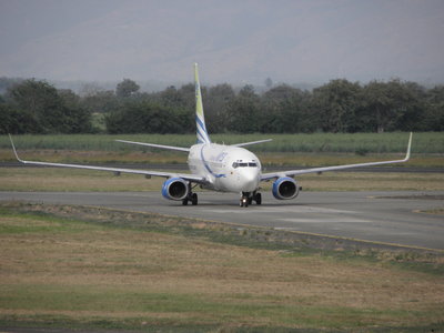 737-700 de aires carreteando