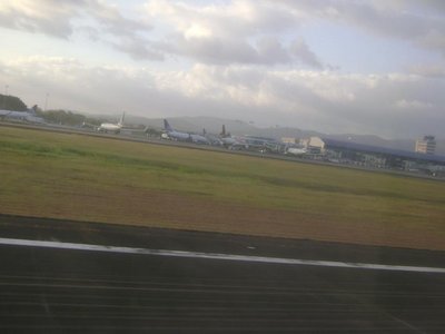 llegando a PTY Copa y un solo 757 de avianca (Juan Valdez)