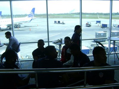 Ya de regreso me encuentro con el JUNIOR DE BARRANQUILLA!!! en su viaje a Montevideo suerte equipo!!!
