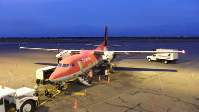 F50 de avianca con la cordillera central bien al fondo