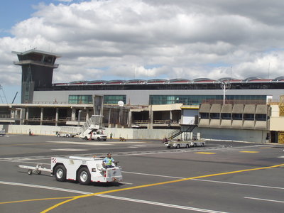 ampliacion del terminal sobre el ediifcio antiguo