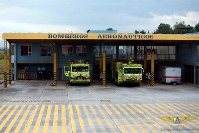 Bomberos Aeronáuticos (Base vieja todavía)