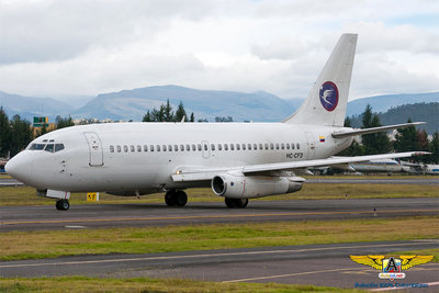 Aerogal 737-200 HC-CFD - Por fin se deja ver el otro lado con el logo