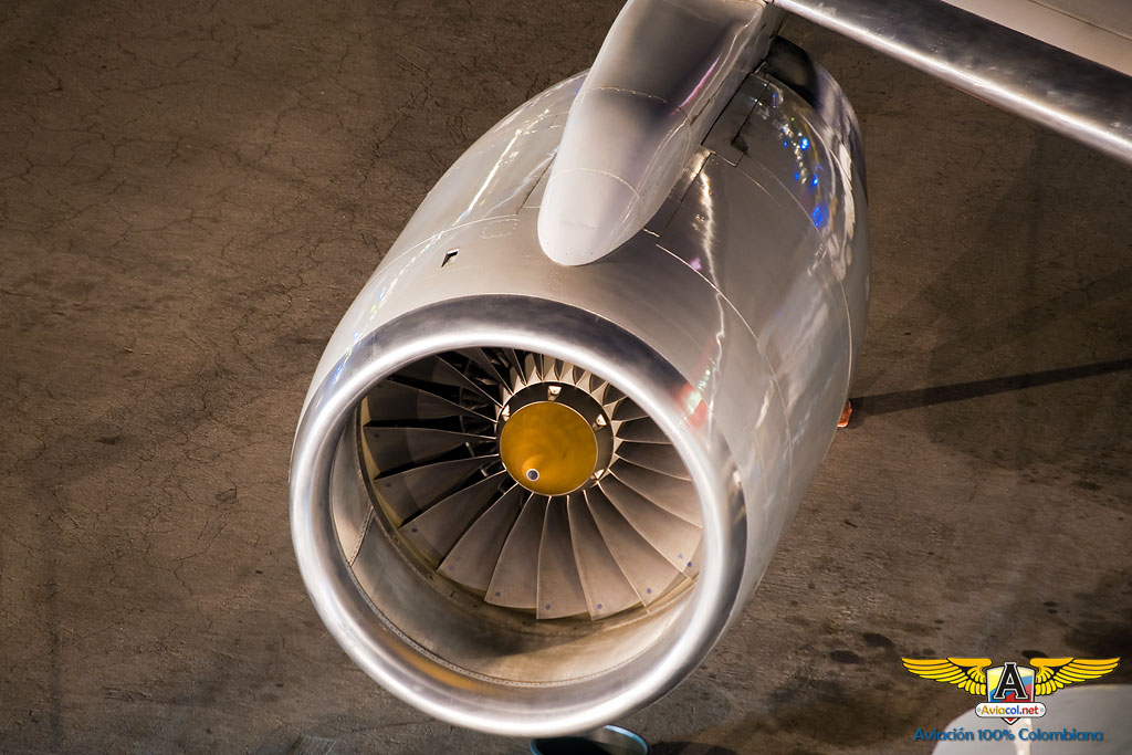 Motor No. 2 757-200 SBA Airlines YV2243