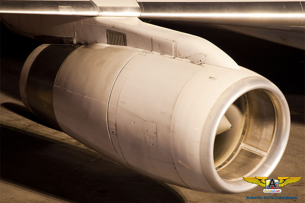 Motor No. 2 Boeing 757-200 N188AN American Airlines