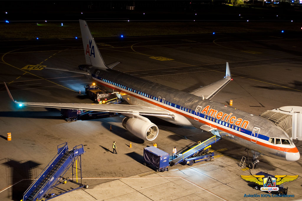 Boeing 757-200 N188AN American Airlines