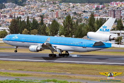 KLM MD-11 PH-KCD Smoky on the right one