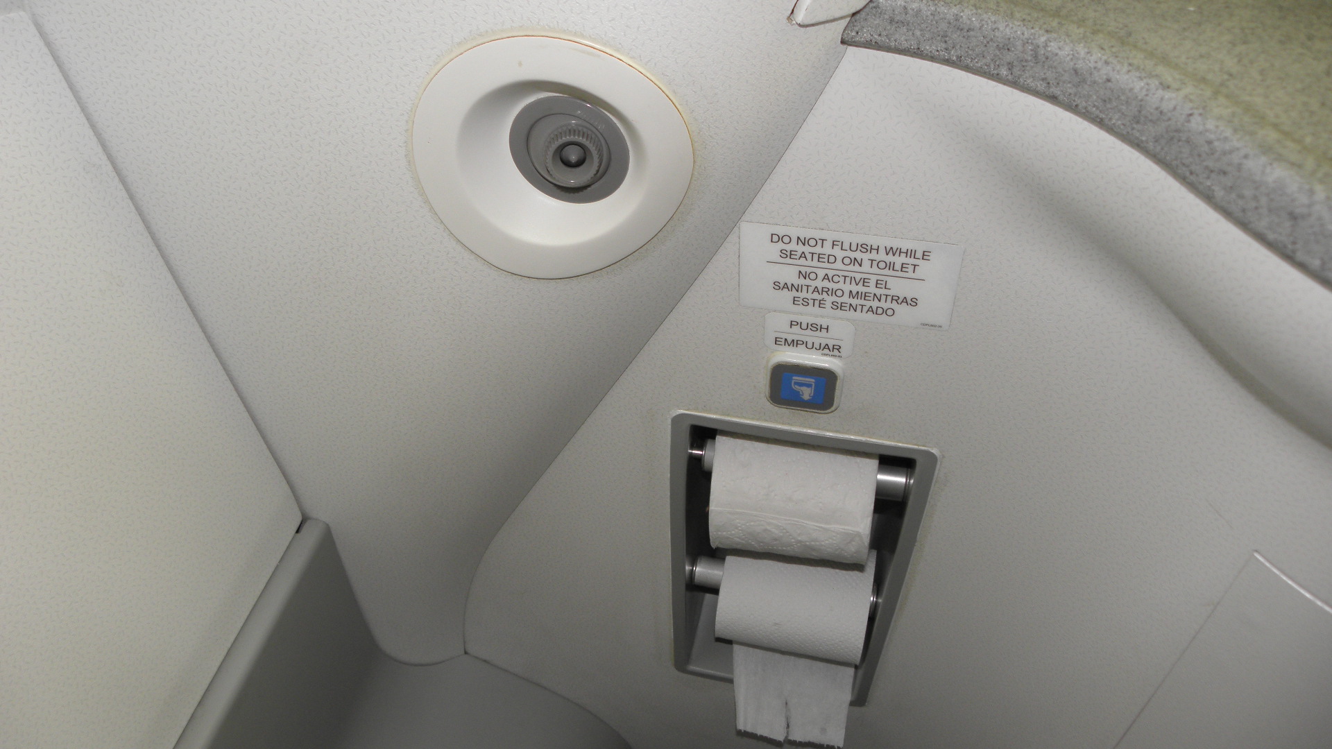 agradable detalle del aire acondicionado para hacer las vainas fresquito....