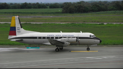 El campeon de las visitas raras en este año H5748 &quot;avro&quot; de la FAE, ni idea que hacia aqui en CLO