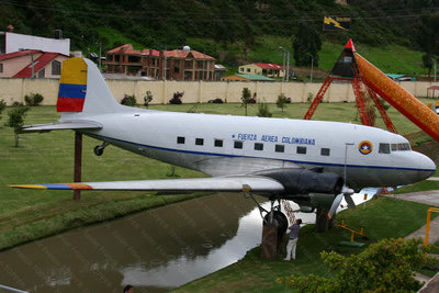 DC-3 cuya matrícula original es PT-KUC