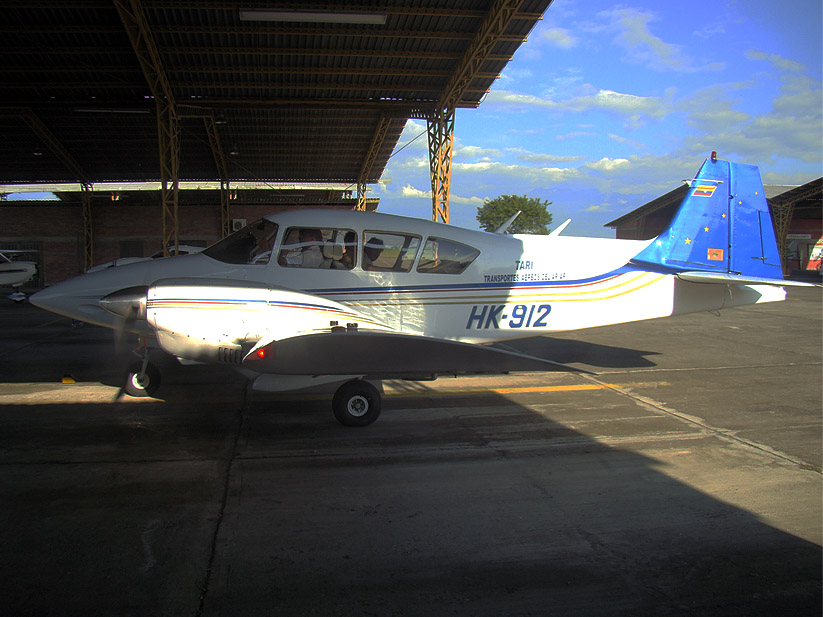 Piper PA-23 Gerónimo HK-912-P