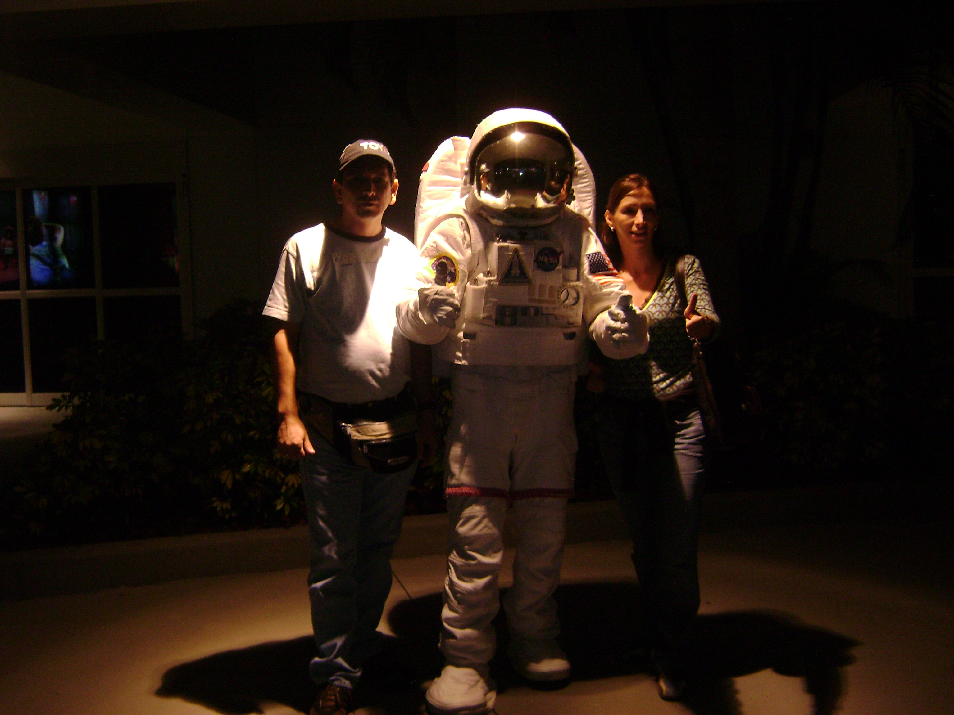 No se confundan, yo no soy el del centro, soy el de la izq.