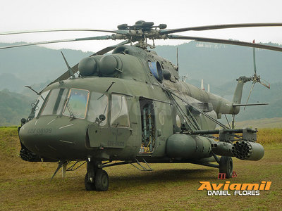 MI-17 con el Pod de 12.7mm y las Coheteras de 80mm