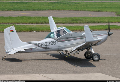 Interesante foto de uno de los aviones fabricados en Colombia, el Pijao, operando en Bolivia (http://www.abpic.co.uk/photo/1174385/)