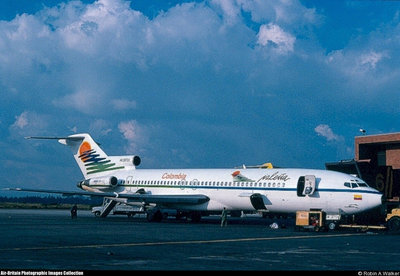 Esta foto me pareció interesante porque es la primera vez que veo un avión de Isleña en un aeropuerto distinto del de San Andrés (http://www.abpic.co.uk/photo/1015584/)