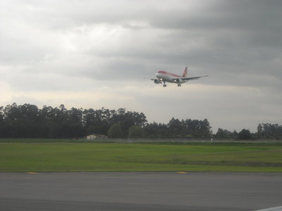 Otro A320 de Avianca listo para aterrizar en la 13R