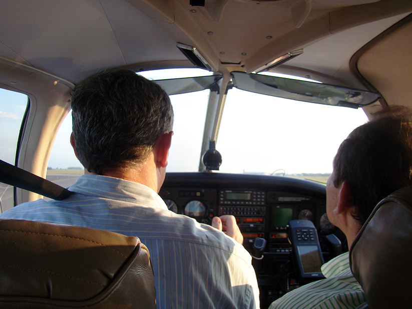 Piper PA-28 Arrow Cali