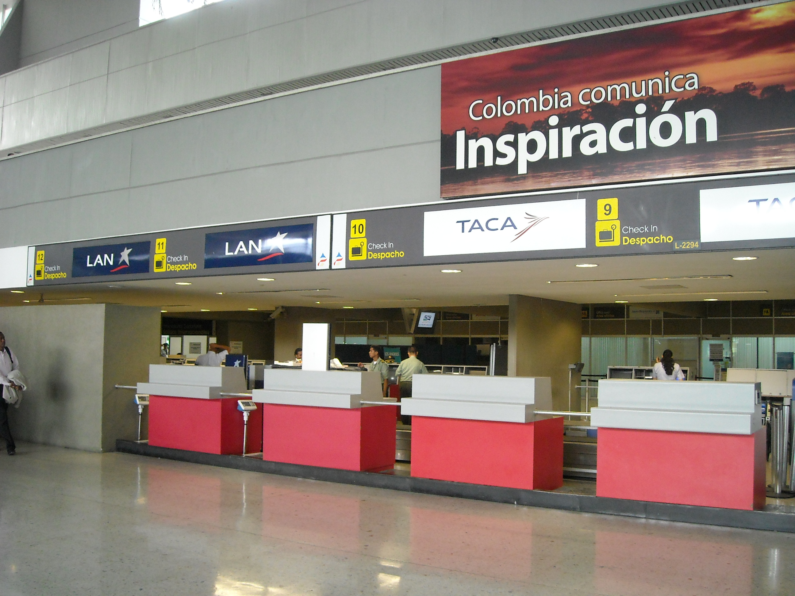 LAN y TACA estrenándose en Palmira con sus rutas CLO-UIO-LIM y CLO-GYE-LIM.