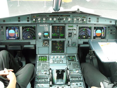 Cabina del A320, según el piloto, con cuatro meses de antigüedad.