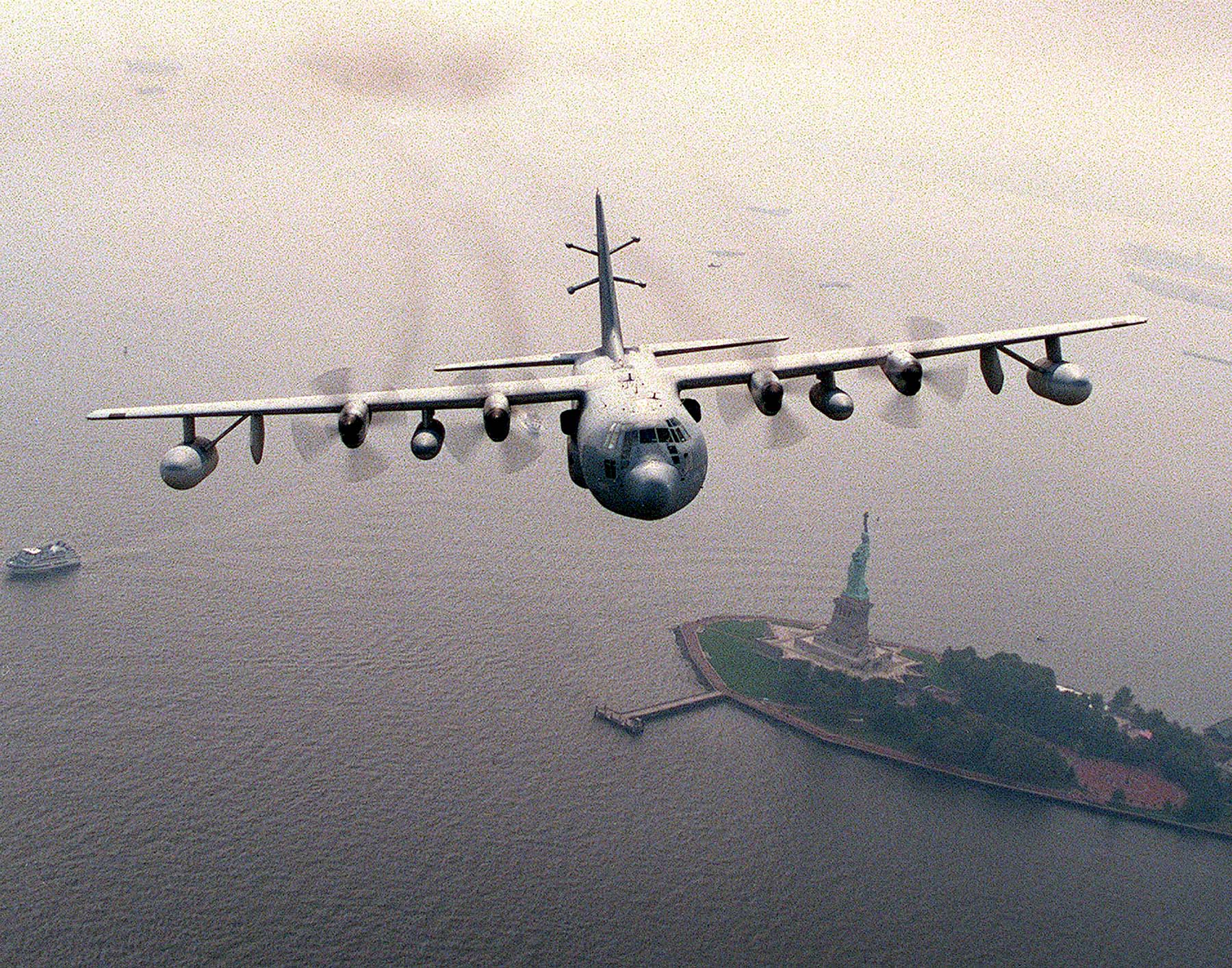 EC-130E - Foto: Master Sergeant David Hawkins, United States Air Force