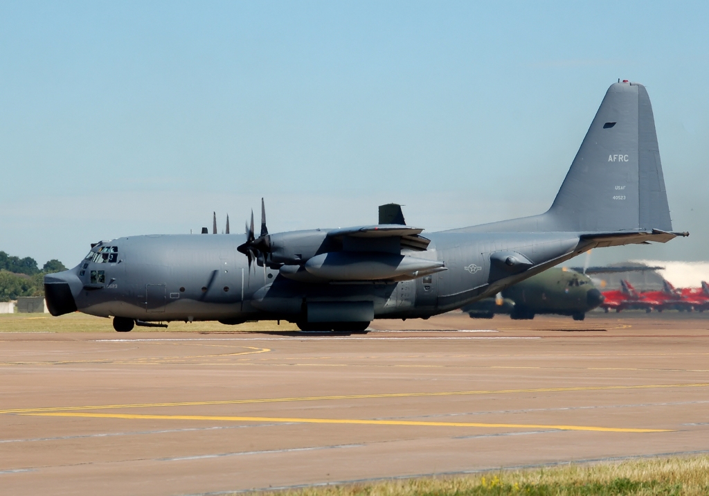 MC-130E - Foto: Adrian Pingstone