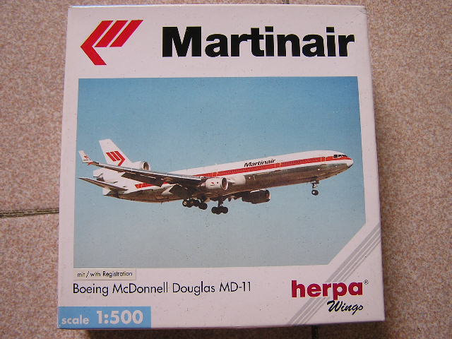 edicion limitada de 500 piezas exclusiva de la luchtvaart, en el otro lado esta el sello pero me da pereza buscar el modelo y tomarle el foto a eso