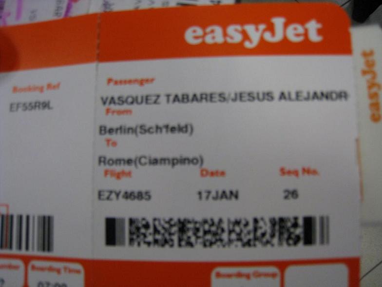 ya con mi pasabordo derecho a control de seguridad vale la pena decir q dentro del area shengen no hay nngun control de pasaporte tambien tu escojes la silla q quieras en el avion lo q no me explico es como contolan lo de peso y balance ?????????????