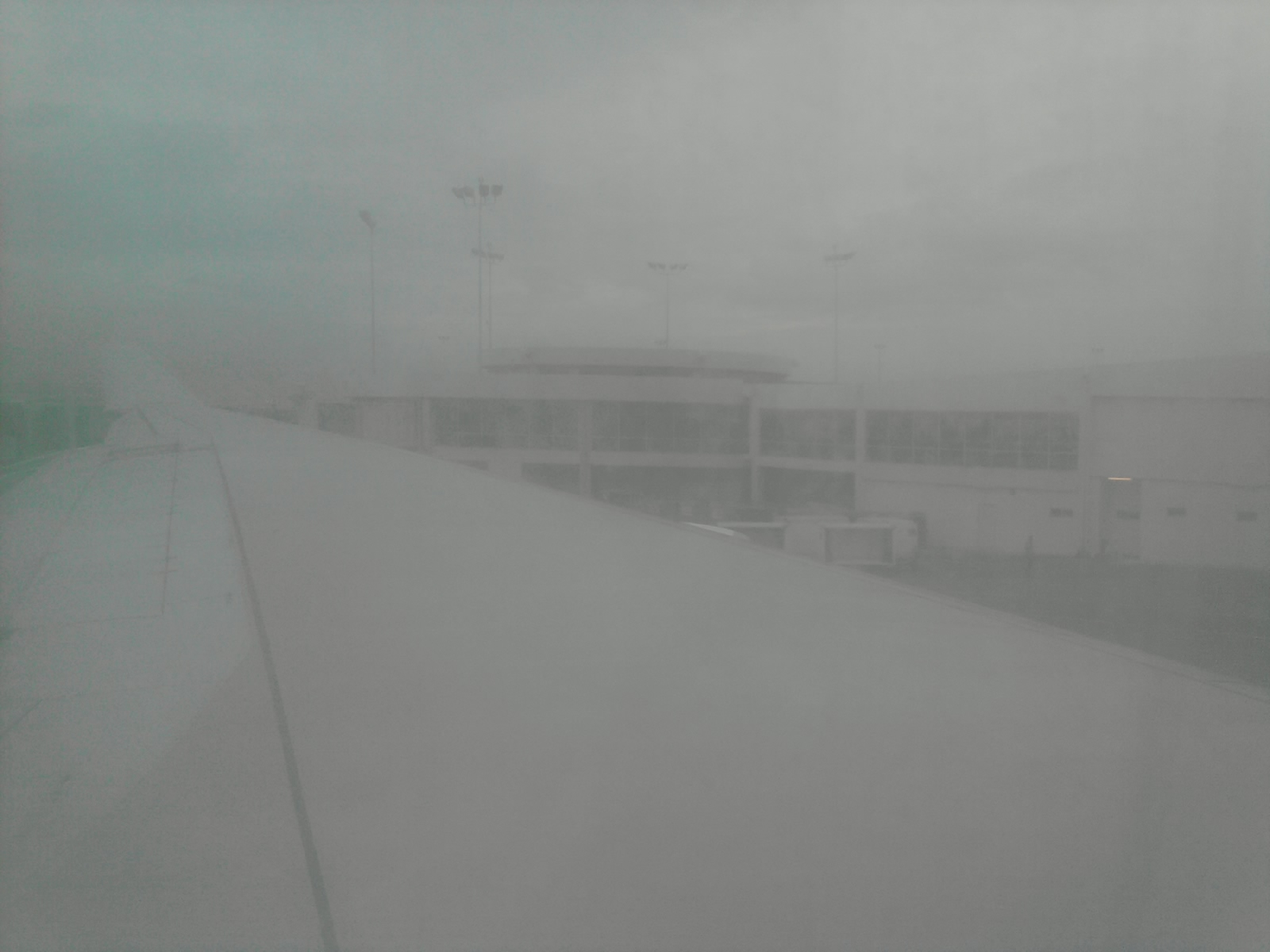 llegada a panama muy nublado