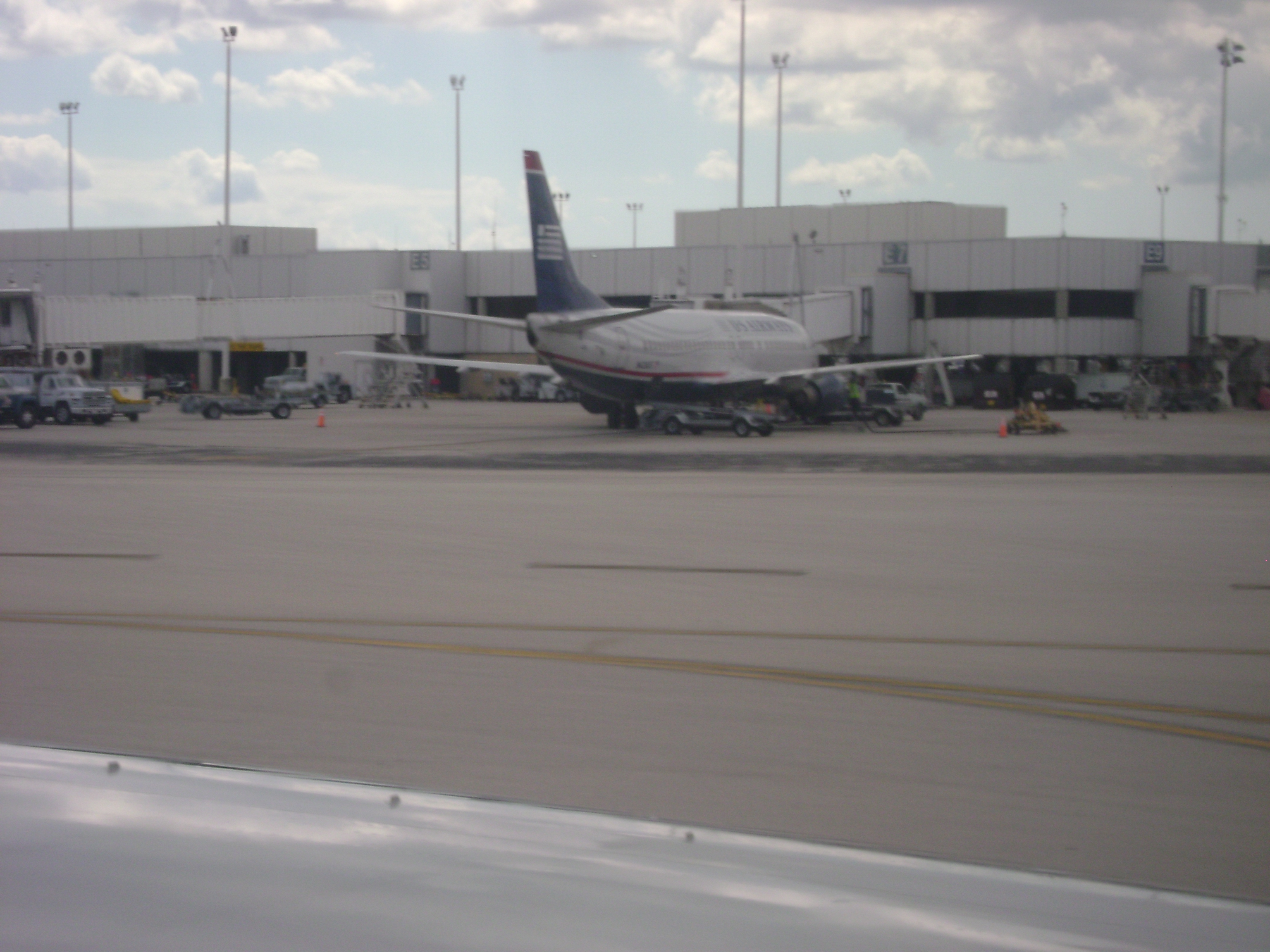 Aterrizados en FLL rumbo a la terminal H