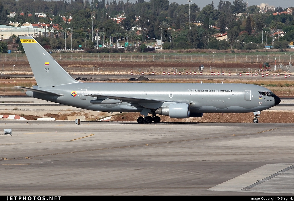 Colombian Air Force Boeing 767-2J6(ER)(MMTT) FAC1202