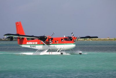 Twin Otter llegando al aeropuerto internacional de Male