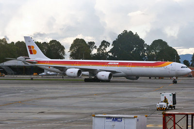 EC-KZI, el más reciente A346 de Iberia (creo). Foto: Javier Franco TOPPER