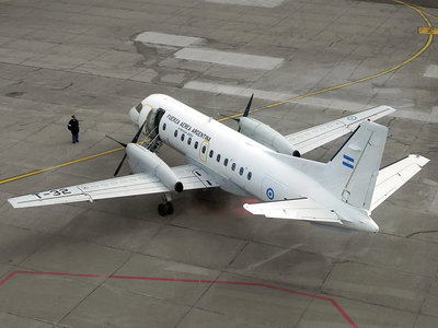 SAAB 340 de la FAA, opera bajo el nombre de LADE que es &quot;lineas aereas del estado&quot;, el satena argentino