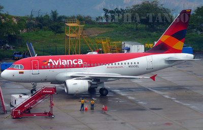 1ra ves de ese A318 en BGA!