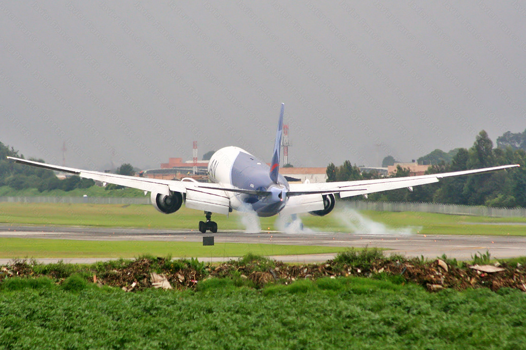 777 operando vuelo de Lanco con tripulación chilena. Foto: Javier Franco TOPPER