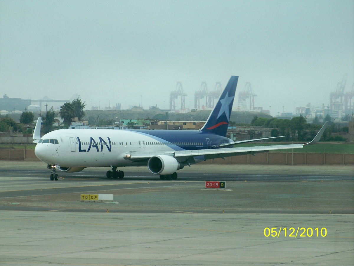BOEING 767-300 DE LAN.