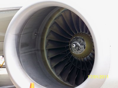 Motor del 737-700, listos para subir