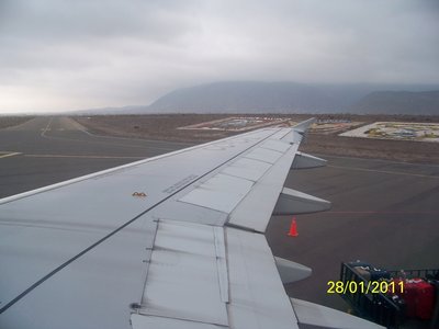 Buscando la cabecera de la pista listos para partir. Vuelo LP 104.