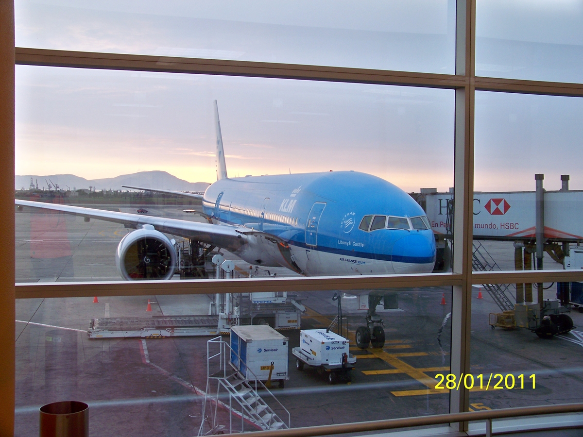 En el Jorge Chavez, aqui nuestro avion 777-200ER Litomysl Castle.