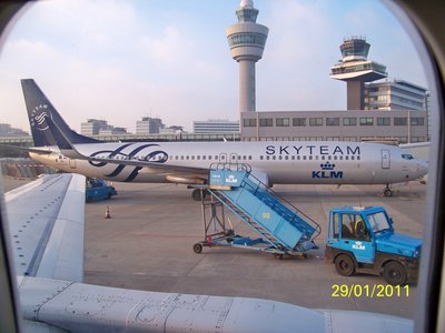 A Bordo del 737-400, la verdad me gusta mas el 400 que el 700, es mas grande claro que mas viejo.