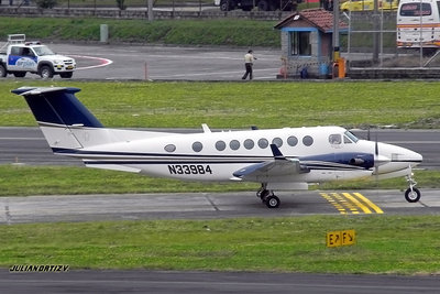 N33984 SUPER KING AIR300