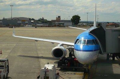 El Embraer que nos llevaría: hay más Embraer en Europa de los que hubiera imaginado... bien por la aviación de LATAM!