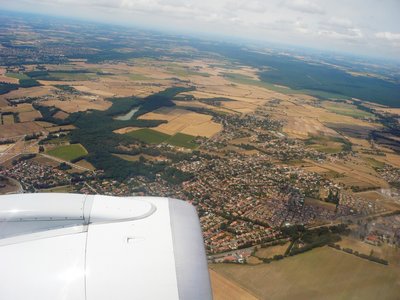 Recién despegamos de TLS, más de los bonitos y verdes paisajes franceses.