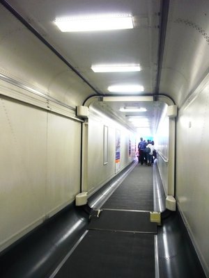 El pasillo de la Estación Espacial Internacional... jaja, yendo hacia el B373