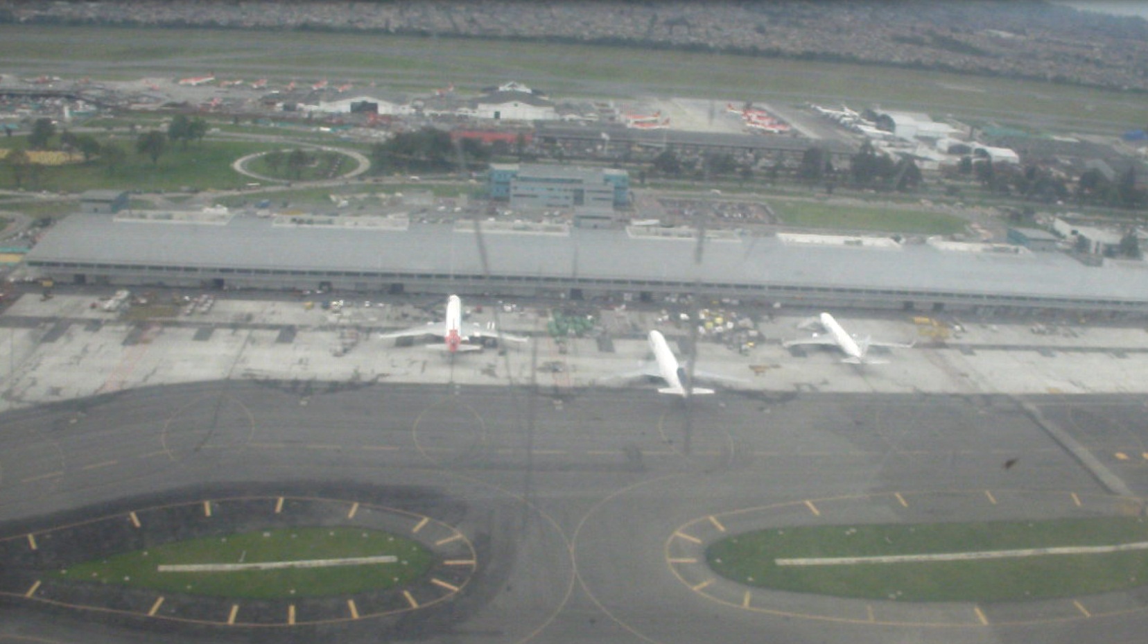 SALIENDO DESDE LA PISTA 13R